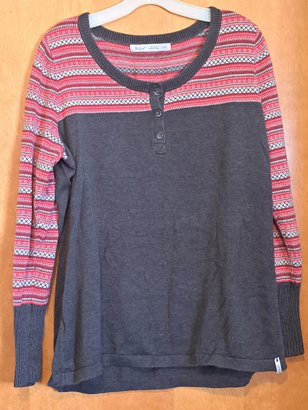Woolrich Gray and Red Patterned Knit Sweater
